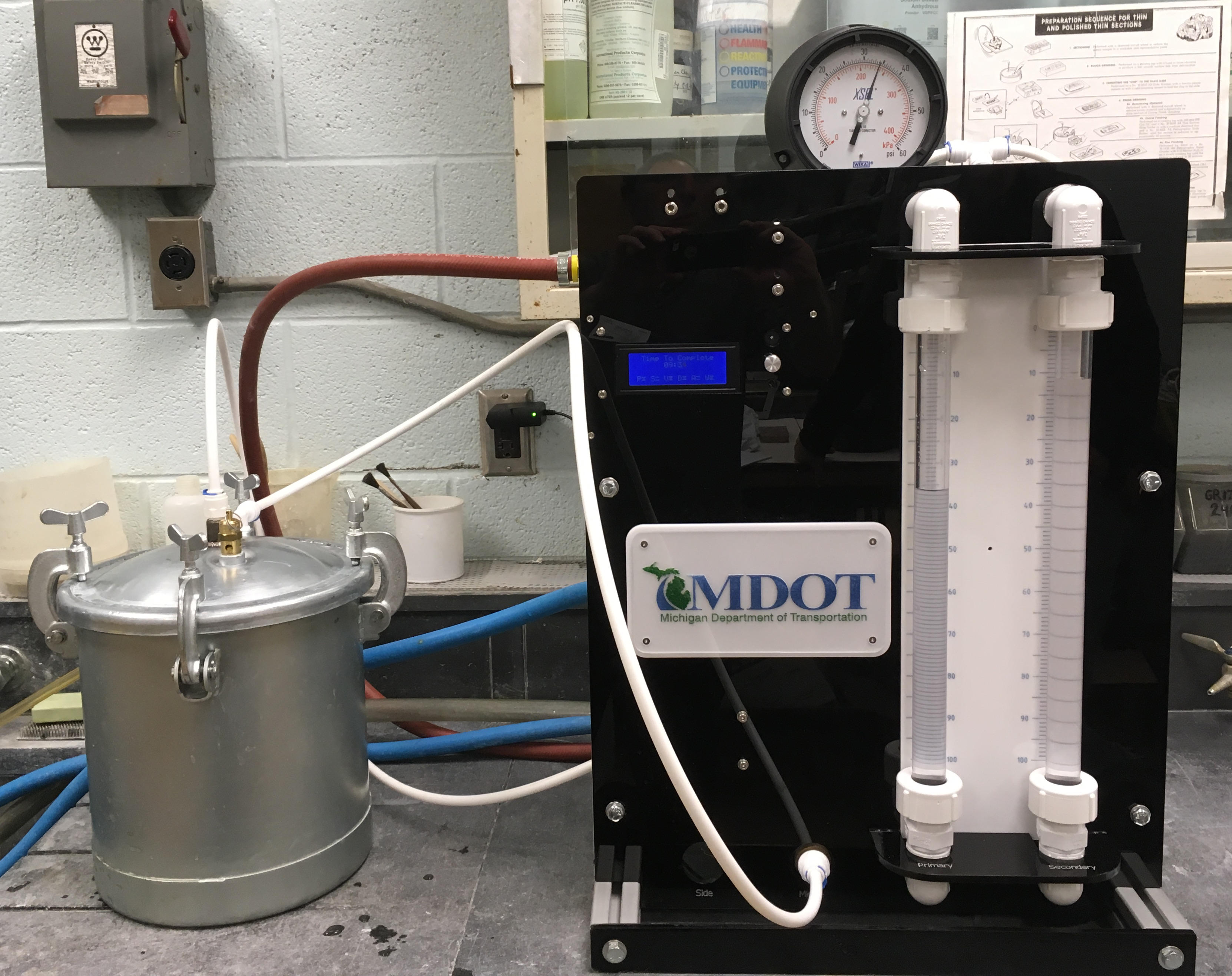 File:MDOT pore index device.JPG - MDOT_MTU