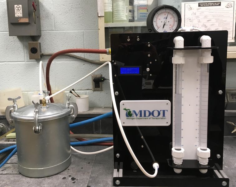 File:MDOT pore index device.JPG - MDOT_MTU
